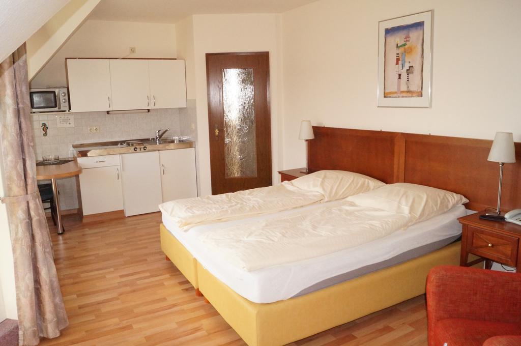 Pension Appartementhaus Hus Moehlenbarg Cuxhaven Ruang foto